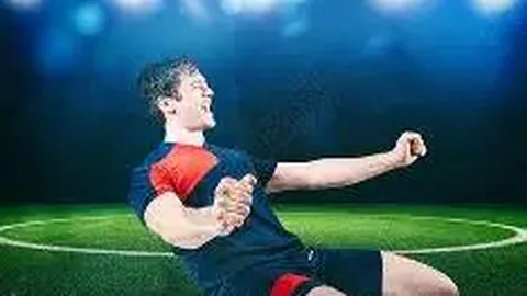 俱樂部杯激戰中火花迸發，皮特森25分10籃獲冠軍，趙睿傷退，米奇23分17籃領導新疆逆風奪勝